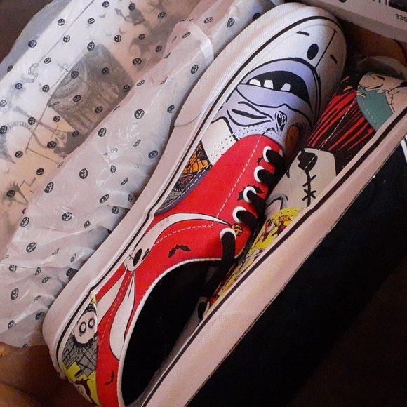 Shoes - Picture 3 of 4